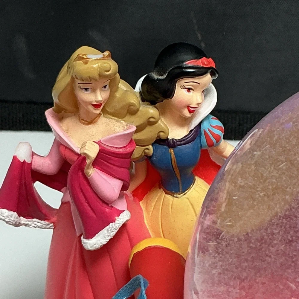 Disney Princess Christmas Sleigh Ride Snow Globe 2003 Rare Vintage